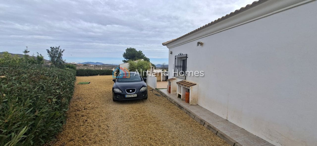3 bedroom Villa for sale in Arboleas with pool - € 230,000 (Ref: 9532412)