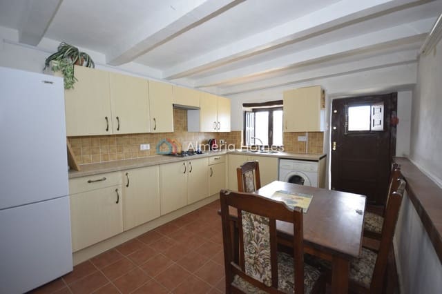 2 soveværelse Finca/Landehus til salg i Albox med garage - € 74.995 (Ref: 9532609)