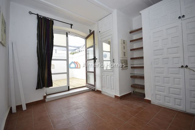 2 soveværelse Finca/Landehus til salg i Albox med garage - € 74.995 (Ref: 9532609)