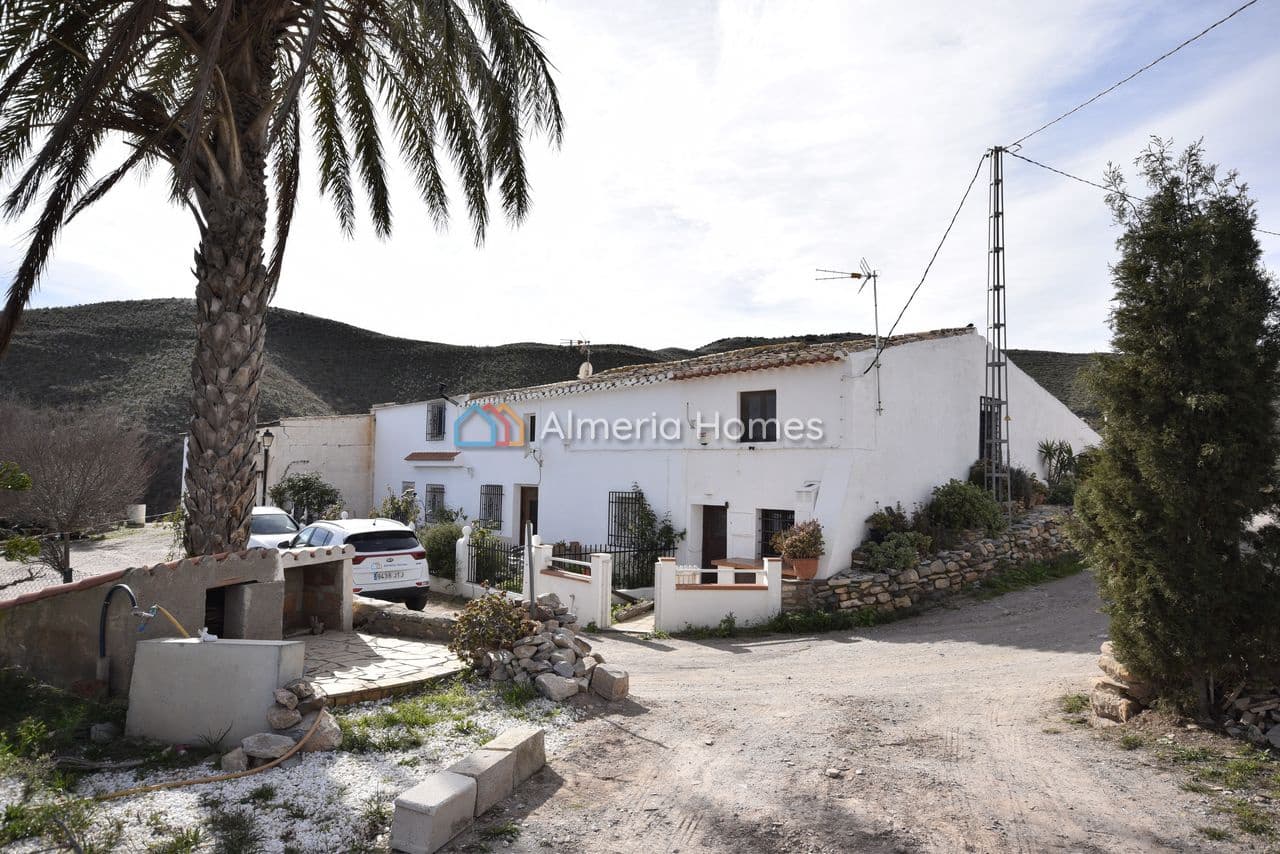 2 soveværelse Finca/Landehus til salg i Albox med garage - € 74.995 (Ref: 9532609)