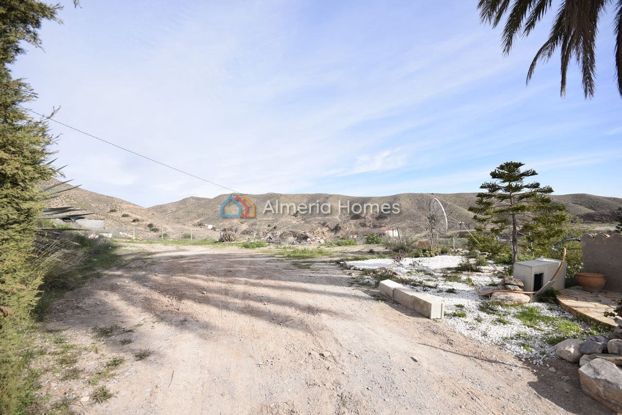 2 soveværelse Finca/Landehus til salg i Albox med garage - € 74.995 (Ref: 9532609)