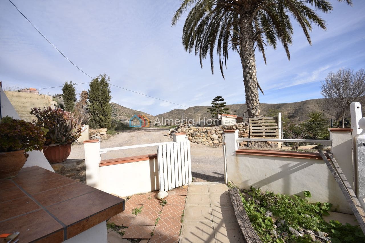 2 soveværelse Finca/Landehus til salg i Albox med garage - € 74.995 (Ref: 9532609)