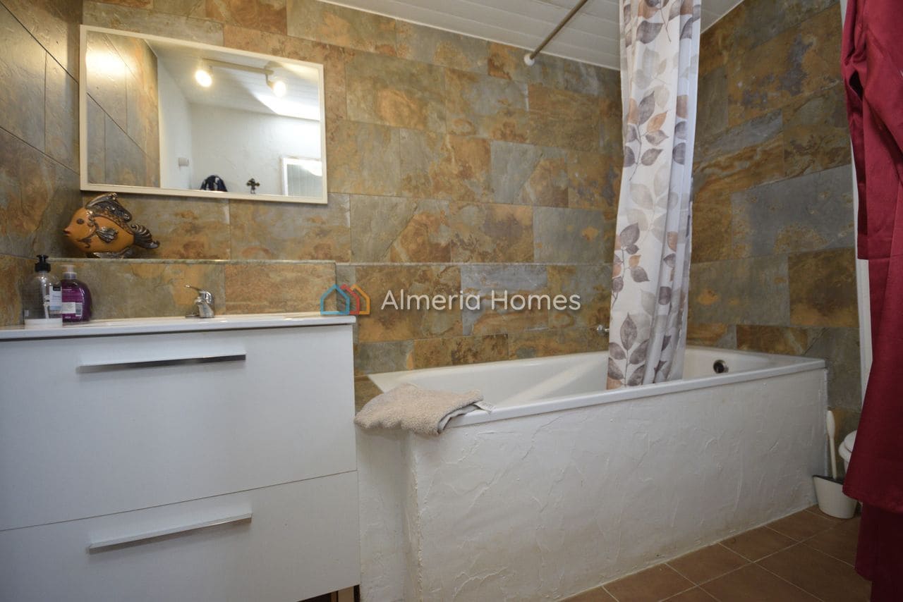 3 soveværelse Villa til salg i Velez-Rubio med swimmingpool - € 159.995 (Ref: 9534597)