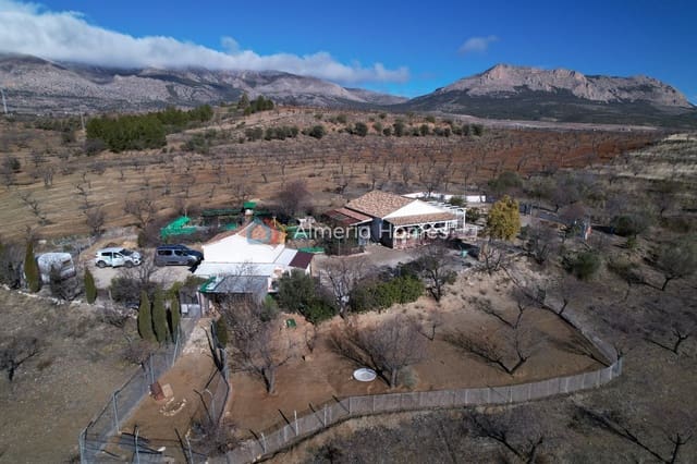 3 soveværelse Villa til salg i Vélez-Rubio med swimmingpool - € 159.995 (Ref: 9534597)