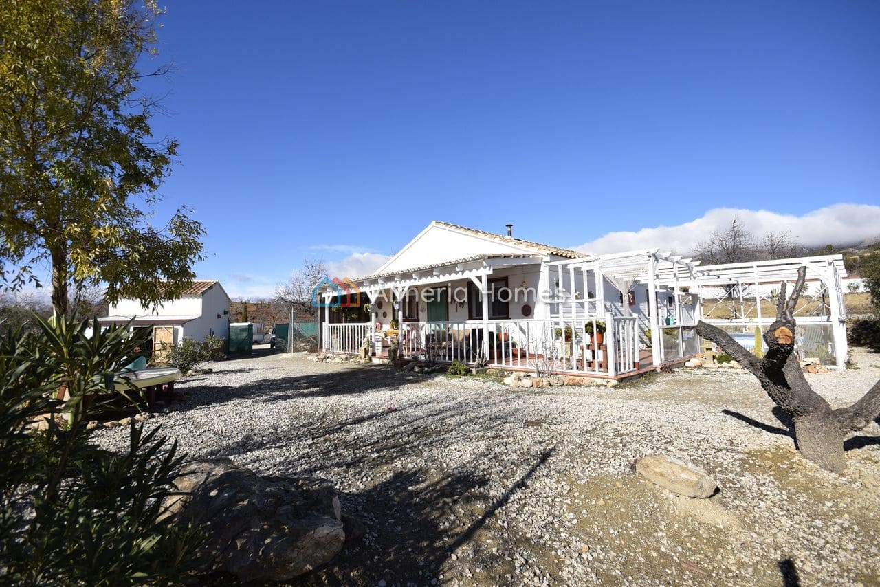 3 soveværelse Villa til salg i Velez-Rubio med swimmingpool - € 159.995 (Ref: 9534597)