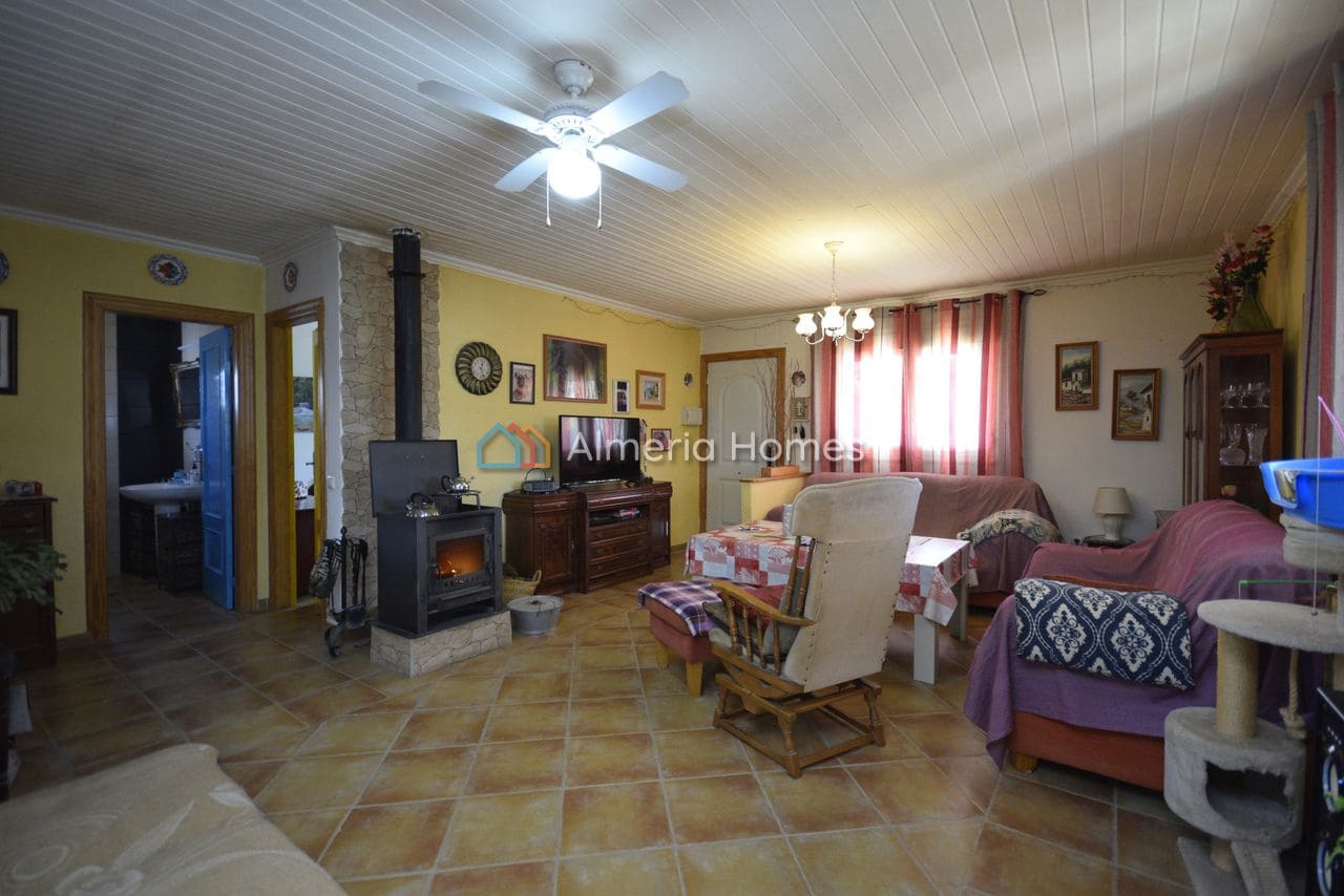 3 soveværelse Villa til salg i Velez-Rubio med swimmingpool - € 159.995 (Ref: 9534597)