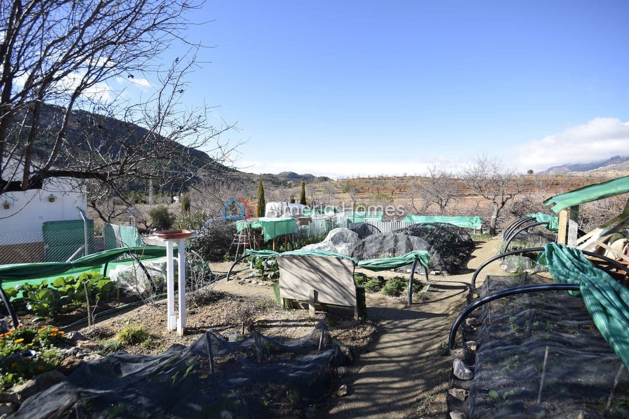 3 soveværelse Villa til salg i Velez-Rubio med swimmingpool - € 159.995 (Ref: 9534597)