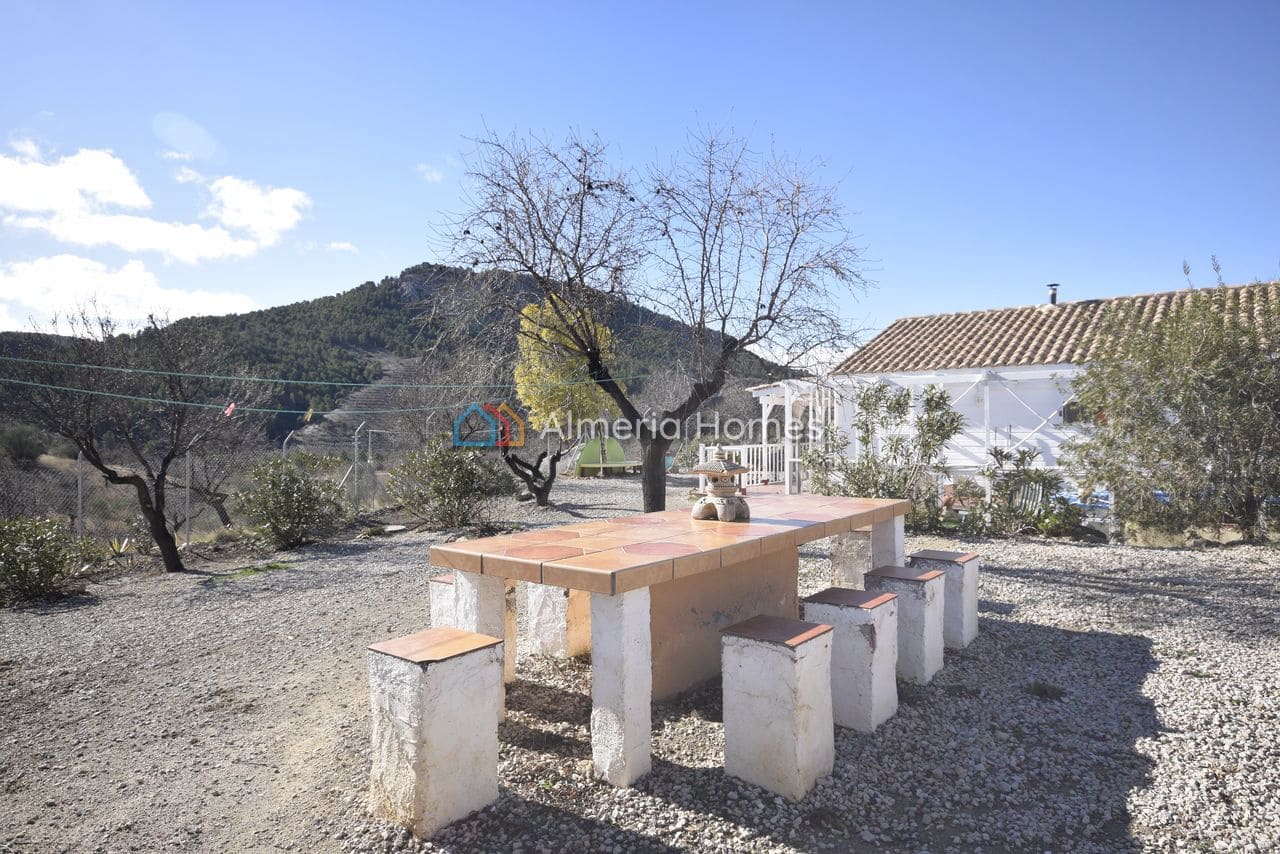 3 soveværelse Villa til salg i Velez-Rubio med swimmingpool - € 159.995 (Ref: 9534597)