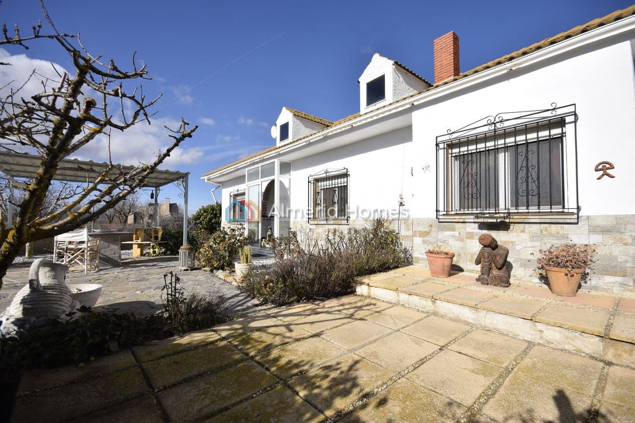 4 makuuhuone Huvila myytävänä paikassa Oria - 174 995 € (Ref: 9544445)