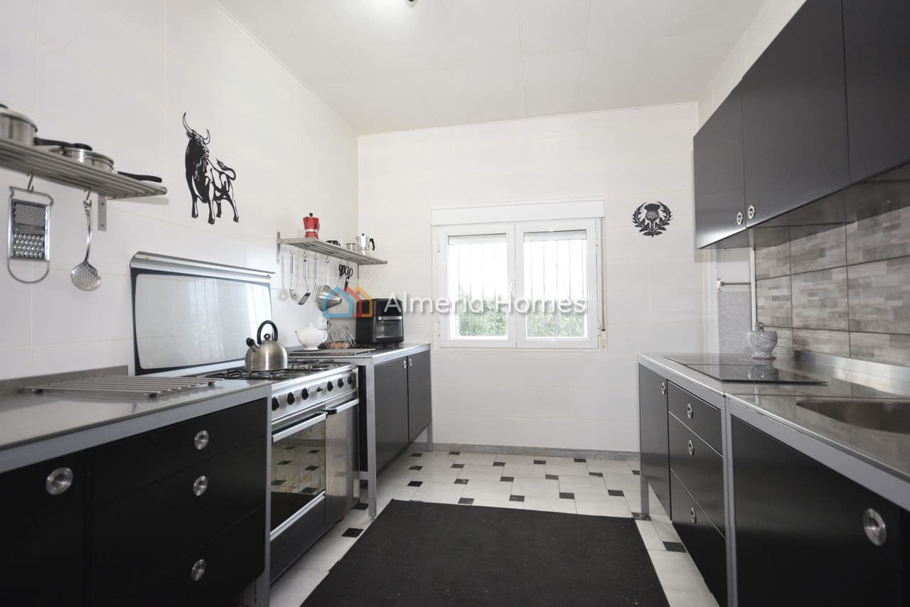 4 makuuhuone Huvila myytävänä paikassa Oria - 174 995 € (Ref: 9544445)