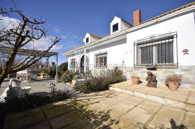 4 makuuhuone Huvila myytävänä paikassa Oria - 174 995 € (Ref: 9544445)