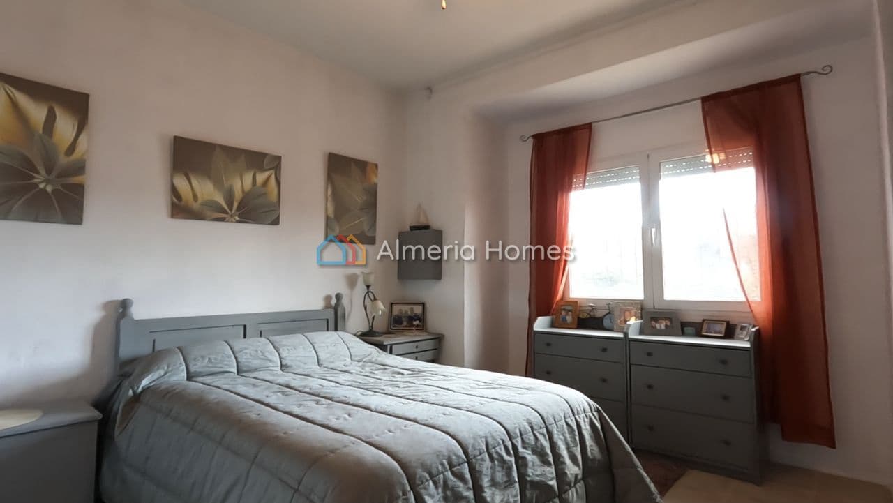 4 makuuhuone Huvila myytävänä paikassa Oria - 174 995 € (Ref: 9544445)