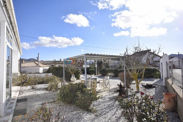 4 makuuhuone Huvila myytävänä paikassa Oria - 174 995 € (Ref: 9544445)