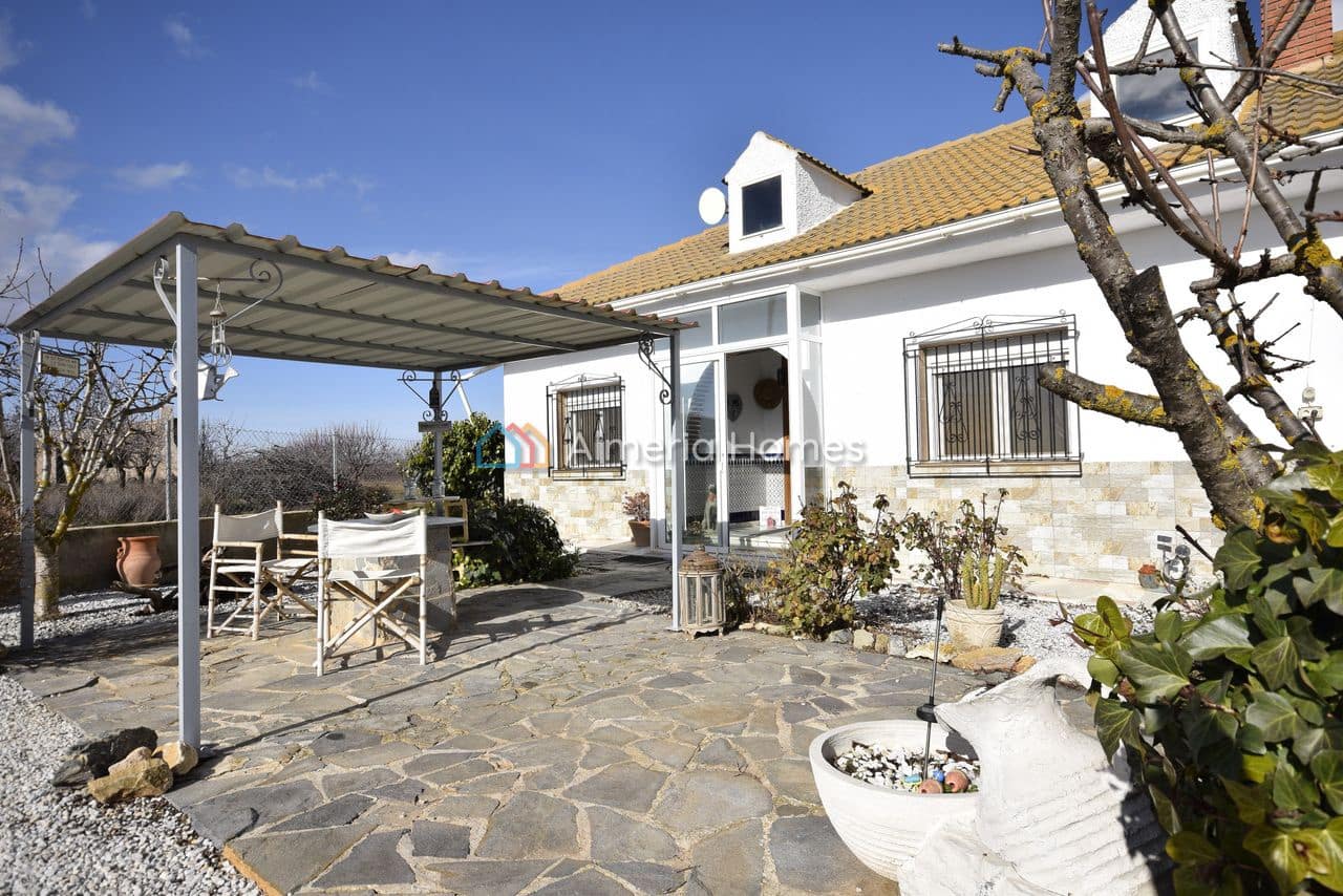 4 makuuhuone Huvila myytävänä paikassa Oria - 174 995 € (Ref: 9544445)