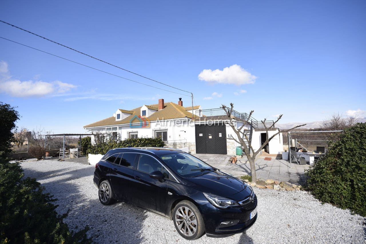 4 makuuhuone Huvila myytävänä paikassa Oria - 174 995 € (Ref: 9544445)