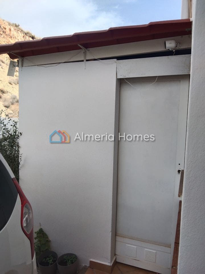 3 bedroom Villa for sale in Enix with garage - € 144,000 (Ref: 9566409)