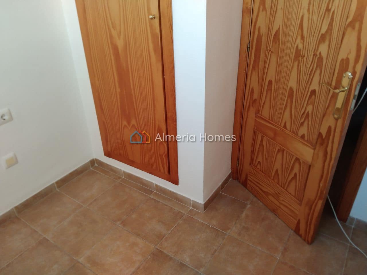 3 bedroom Villa for sale in Enix with garage - € 144,000 (Ref: 9566409)