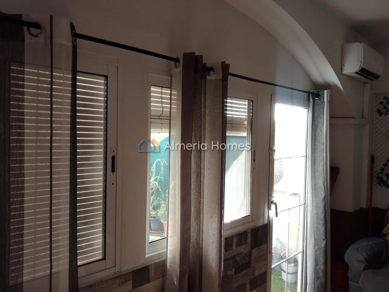 3 bedroom Villa for sale in Enix with garage - € 144,000 (Ref: 9566409)