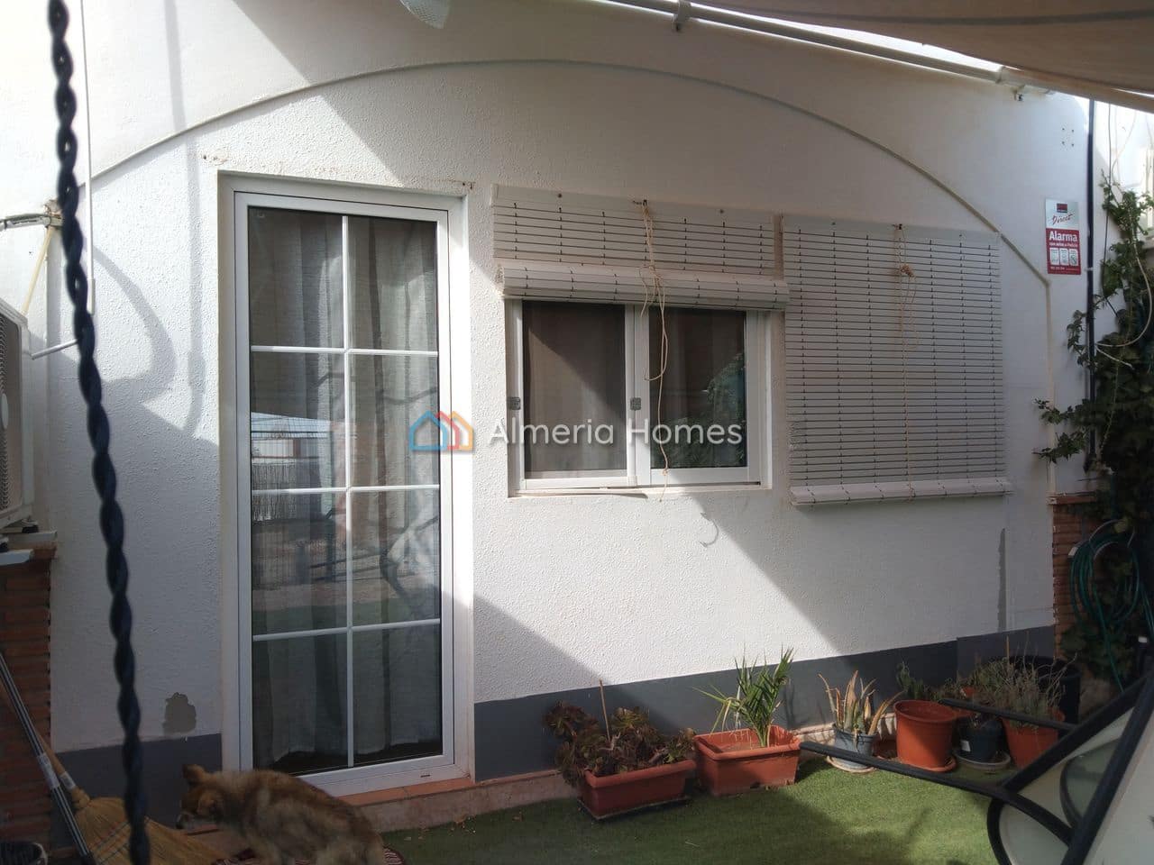 3 bedroom Villa for sale in Enix with garage - € 144,000 (Ref: 9566409)