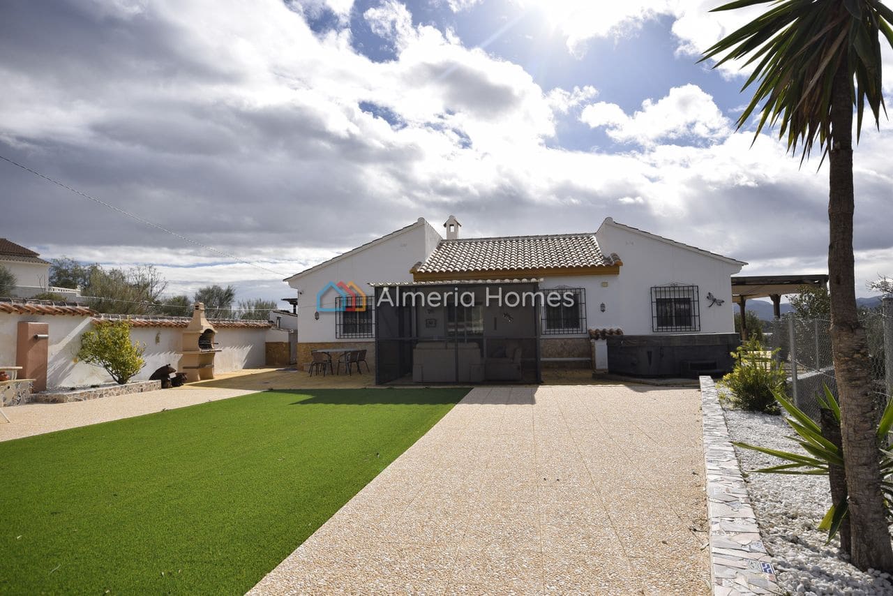 4 makuuhuone Huvila myytävänä paikassa Partaloa - 249 999 € (Ref: 9580006)