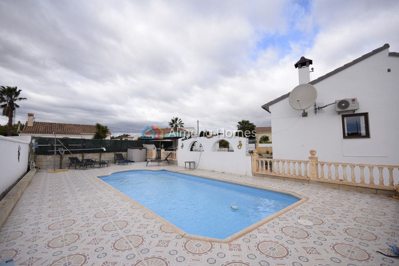 2 sovrum Villa till salu i Arboleas med pool - 220 000 € (Ref: 9584590)