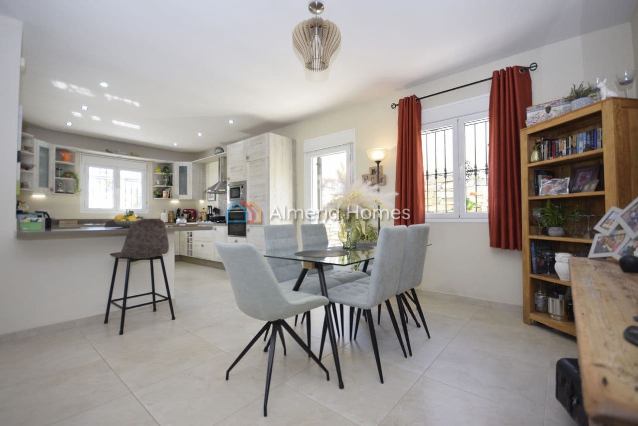 3 sovrum Villa till salu i Arboleas med pool - 349 995 € (Ref: 9598168)