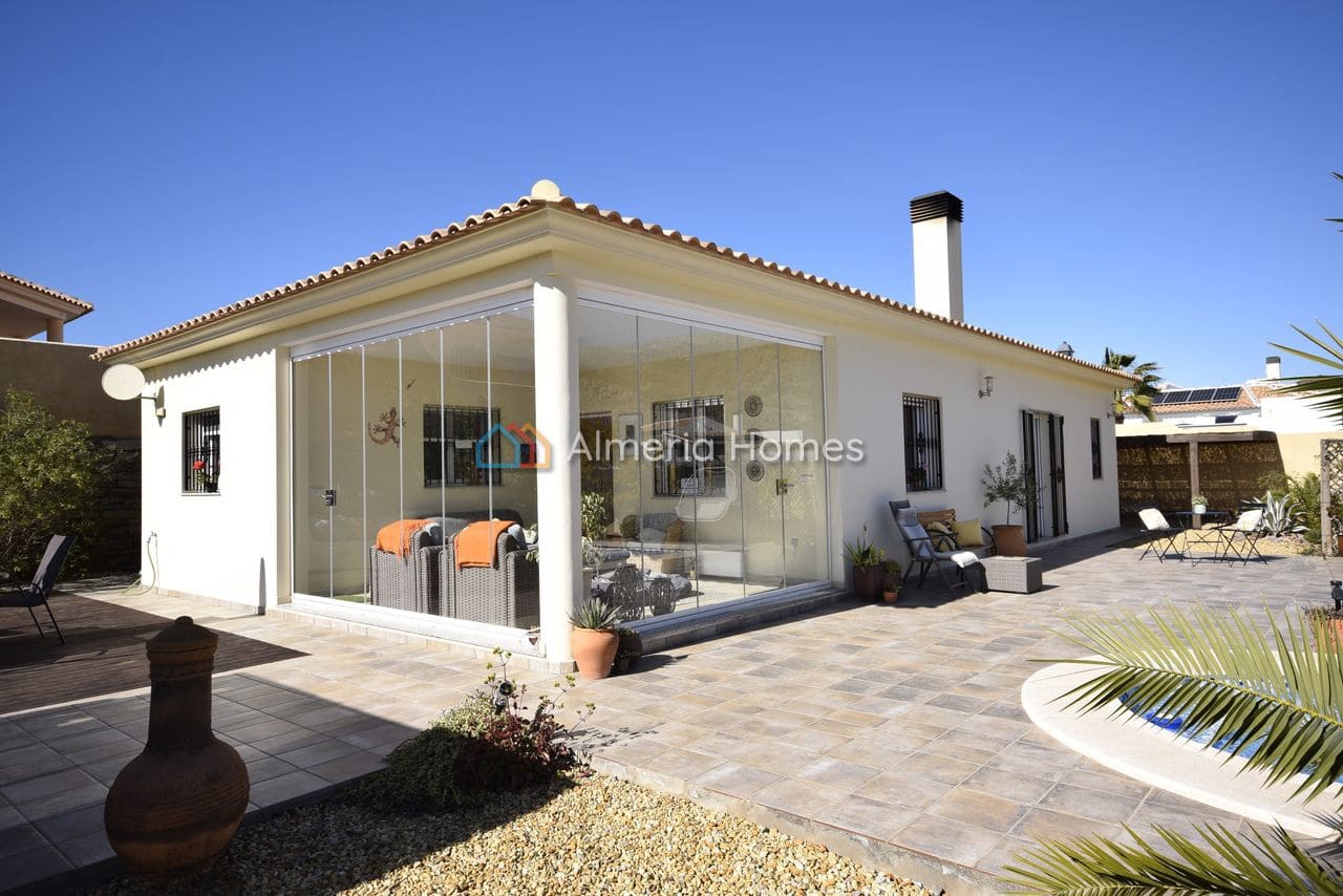 3 sovrum Villa till salu i Arboleas med pool - 349 995 € (Ref: 9598168)