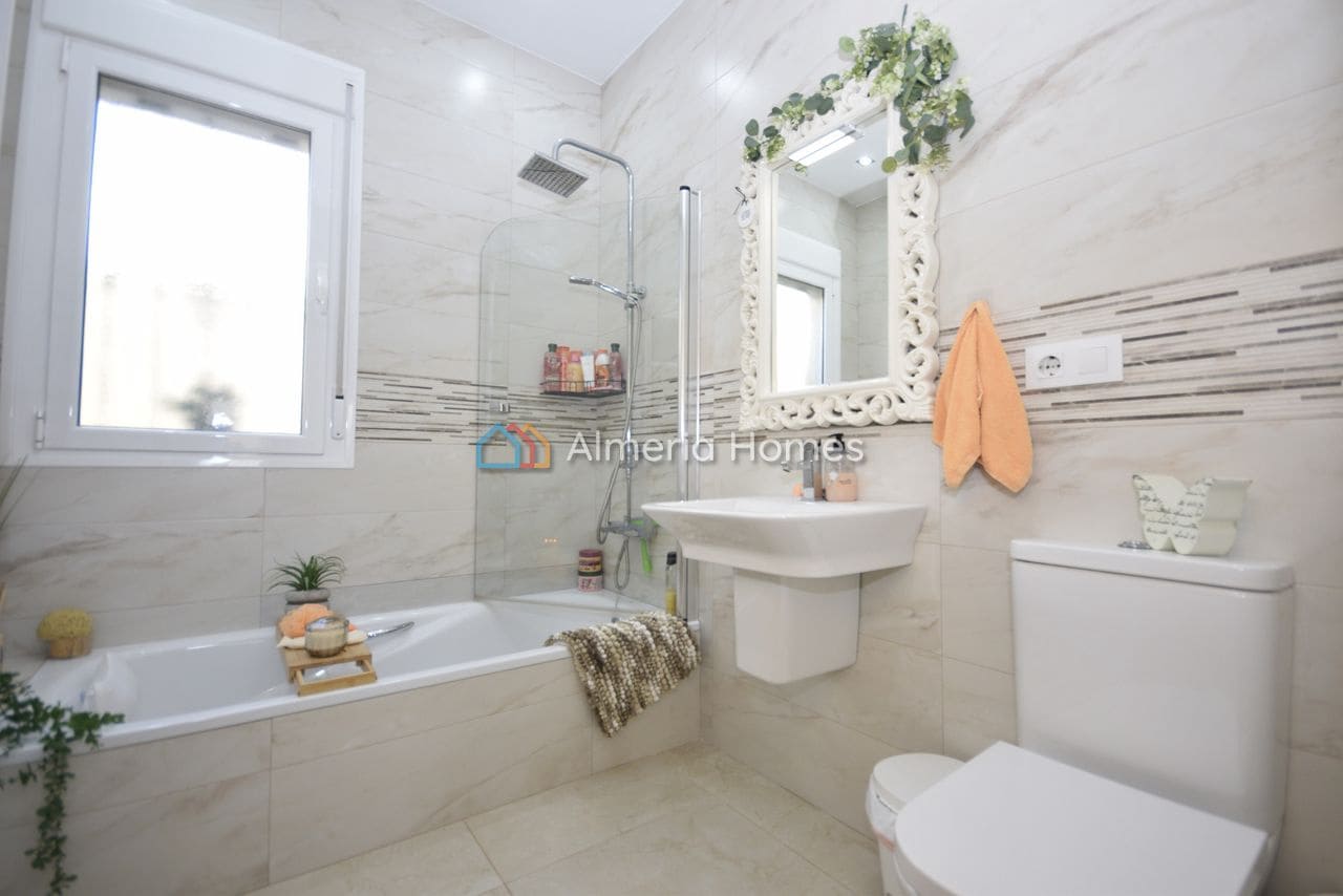 3 sovrum Villa till salu i Arboleas med pool - 349 995 € (Ref: 9598168)