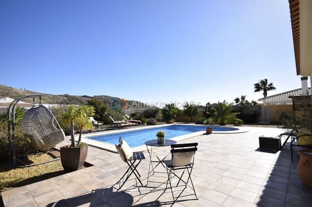 3 sovrum Villa till salu i Arboleas med pool - 349 995 € (Ref: 9598168)