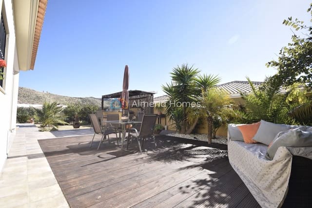 3 sovrum Villa till salu i Arboleas med pool - 349 995 € (Ref: 9598168)