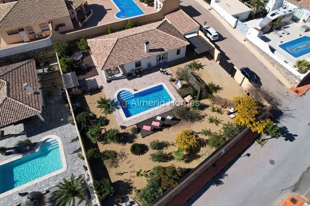 3 sovrum Villa till salu i Arboleas med pool - 349 995 € (Ref: 9598168)