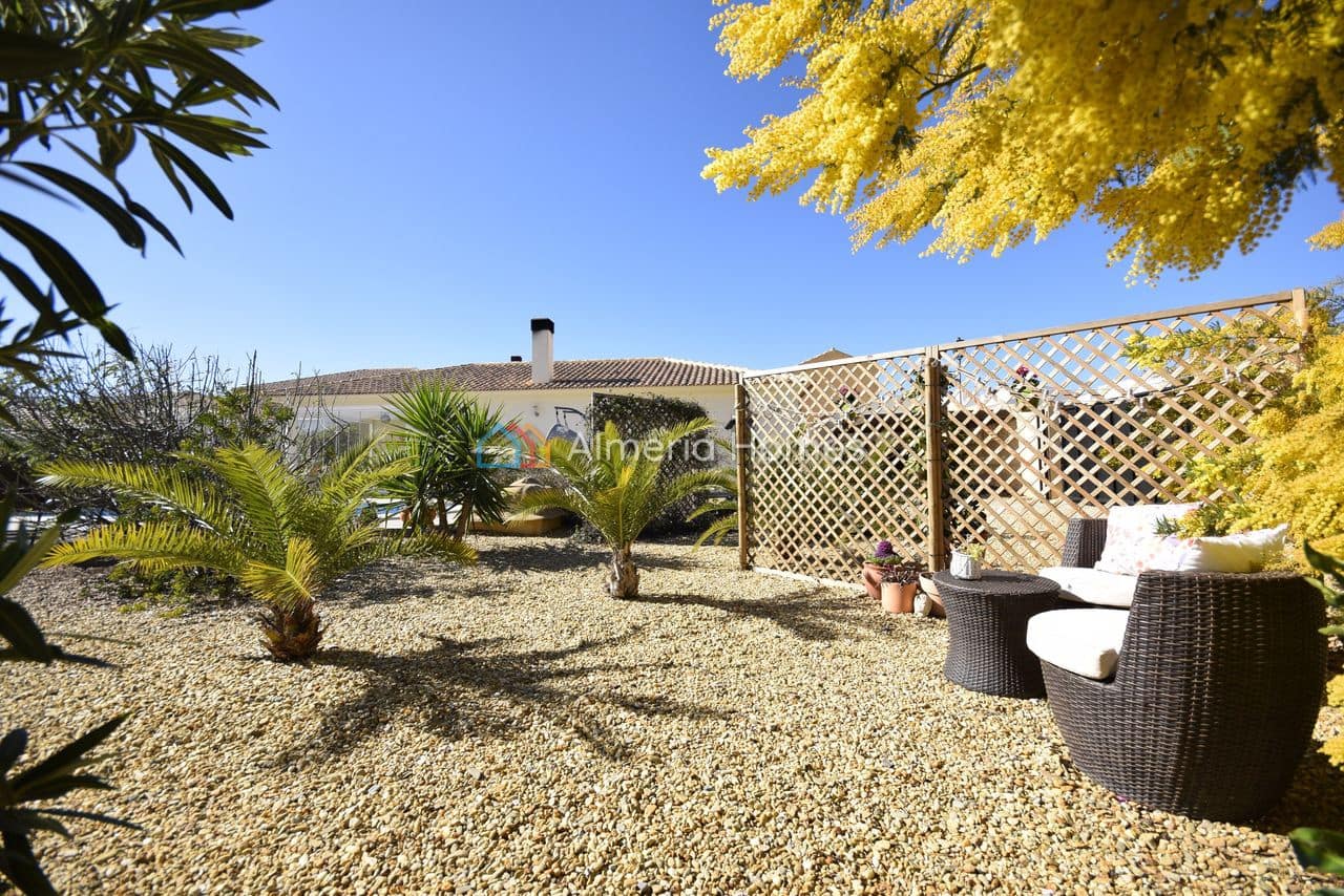 3 sovrum Villa till salu i Arboleas med pool - 349 995 € (Ref: 9598168)