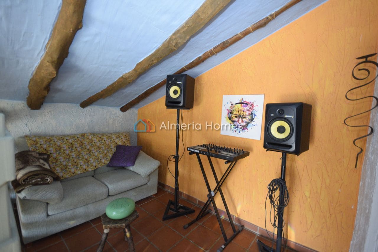 Finca/Casa Rural de 5 habitaciones en Oria en venta - 239.000 € (Ref: 9603430)