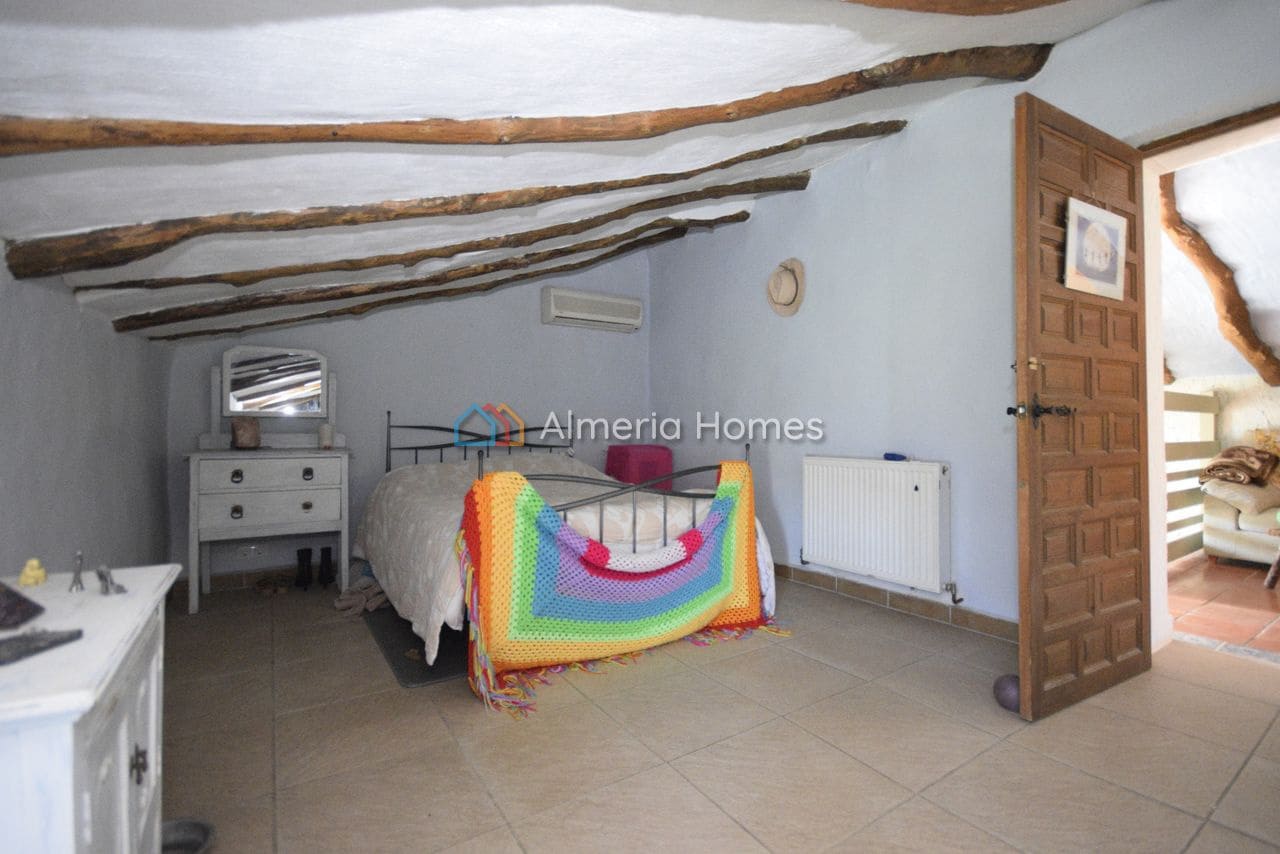 Finca/Casa Rural de 5 habitaciones en Oria en venta - 239.000 € (Ref: 9603430)