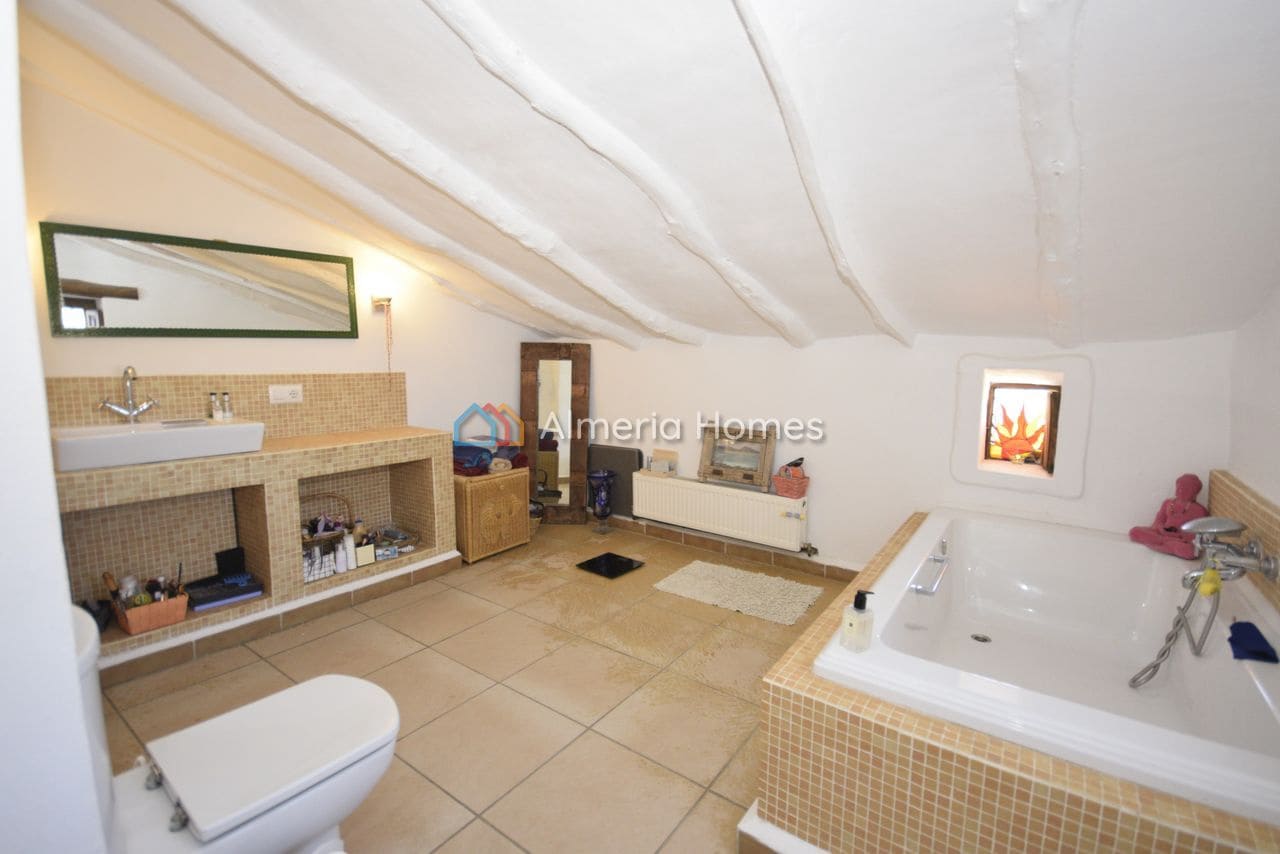 Finca/Casa Rural de 5 habitaciones en Oria en venta - 239.000 € (Ref: 9603430)