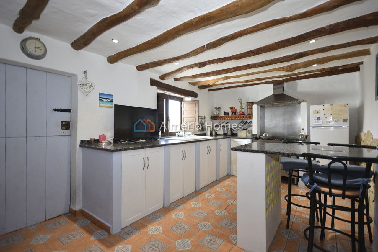 Finca/Casa Rural de 5 habitaciones en Oria en venta - 239.000 € (Ref: 9603430)