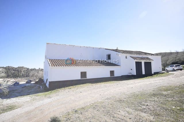 Finca/Casa Rural de 5 habitaciones en Oria en venta - 239.000 € (Ref: 9603430)