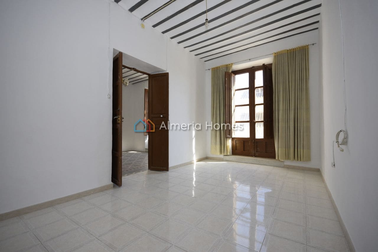 6 slaapkamer Huis te koop in Zurgena - € 149.995 (Ref: 9632643)