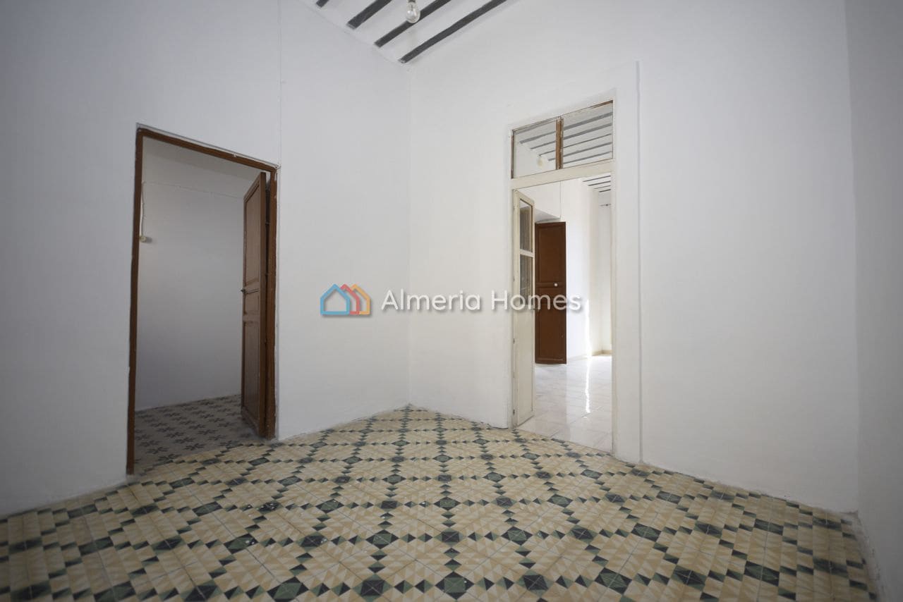 6 slaapkamer Huis te koop in Zurgena - € 149.995 (Ref: 9632643)