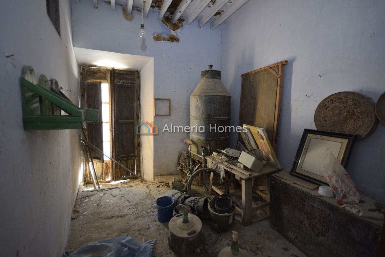 6 slaapkamer Huis te koop in Zurgena - € 149.995 (Ref: 9632643)