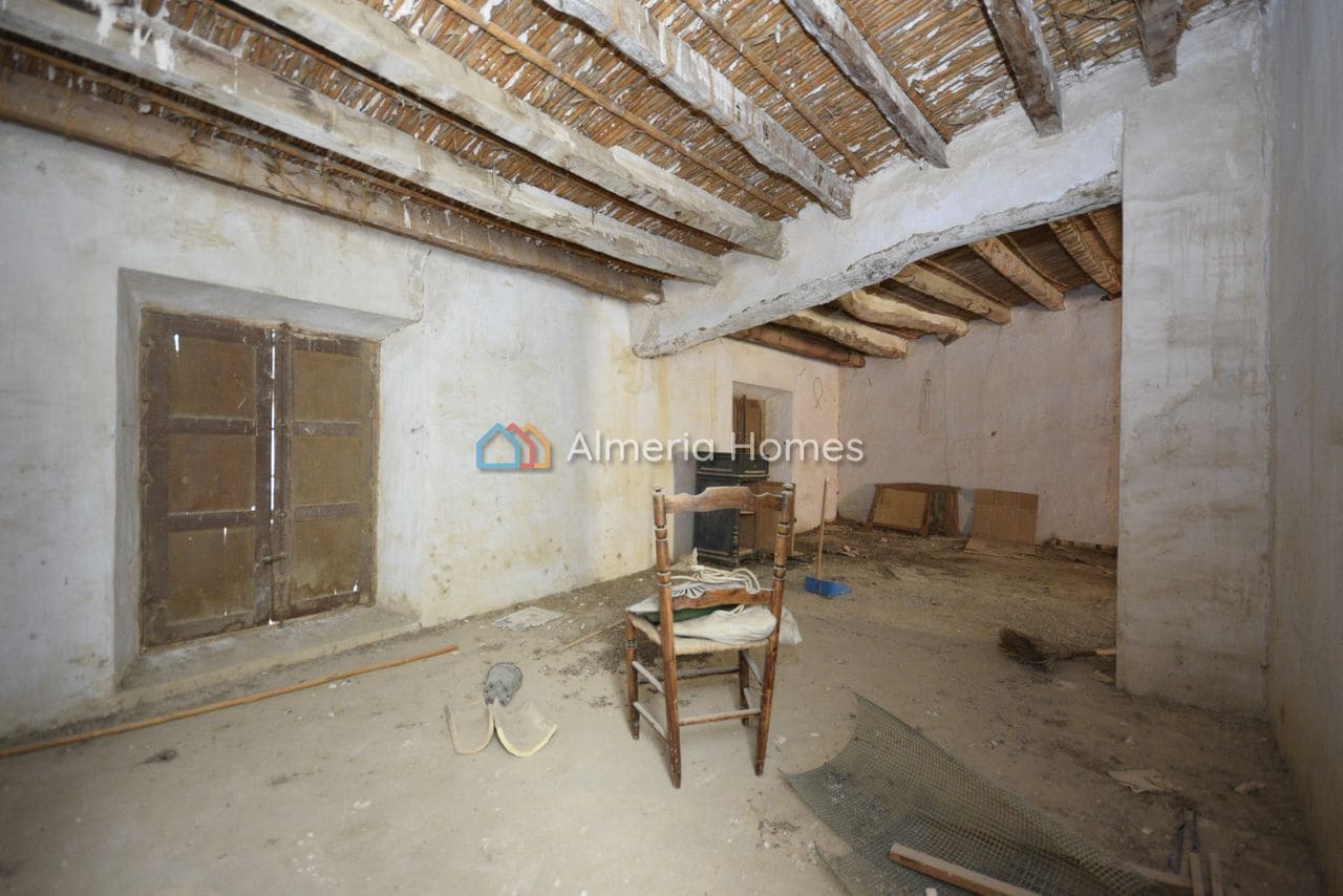 6 slaapkamer Huis te koop in Zurgena - € 149.995 (Ref: 9632643)