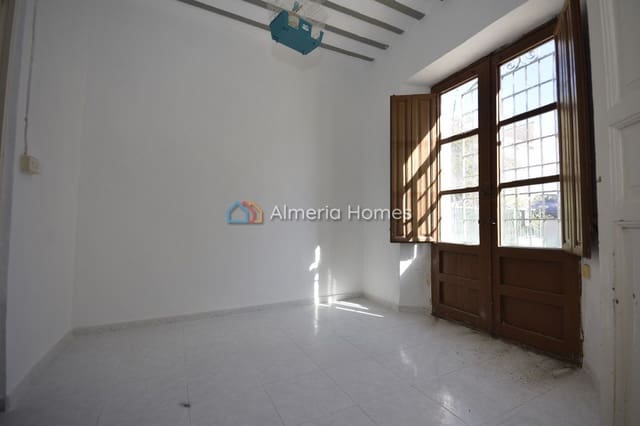 6 slaapkamer Huis te koop in Zurgena - € 149.995 (Ref: 9632643)