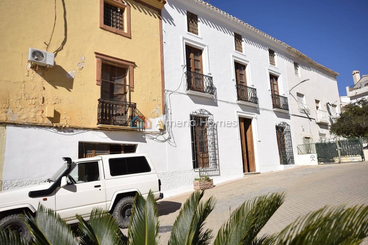 6 slaapkamer Huis te koop in Zurgena - € 149.995 (Ref: 9632643)