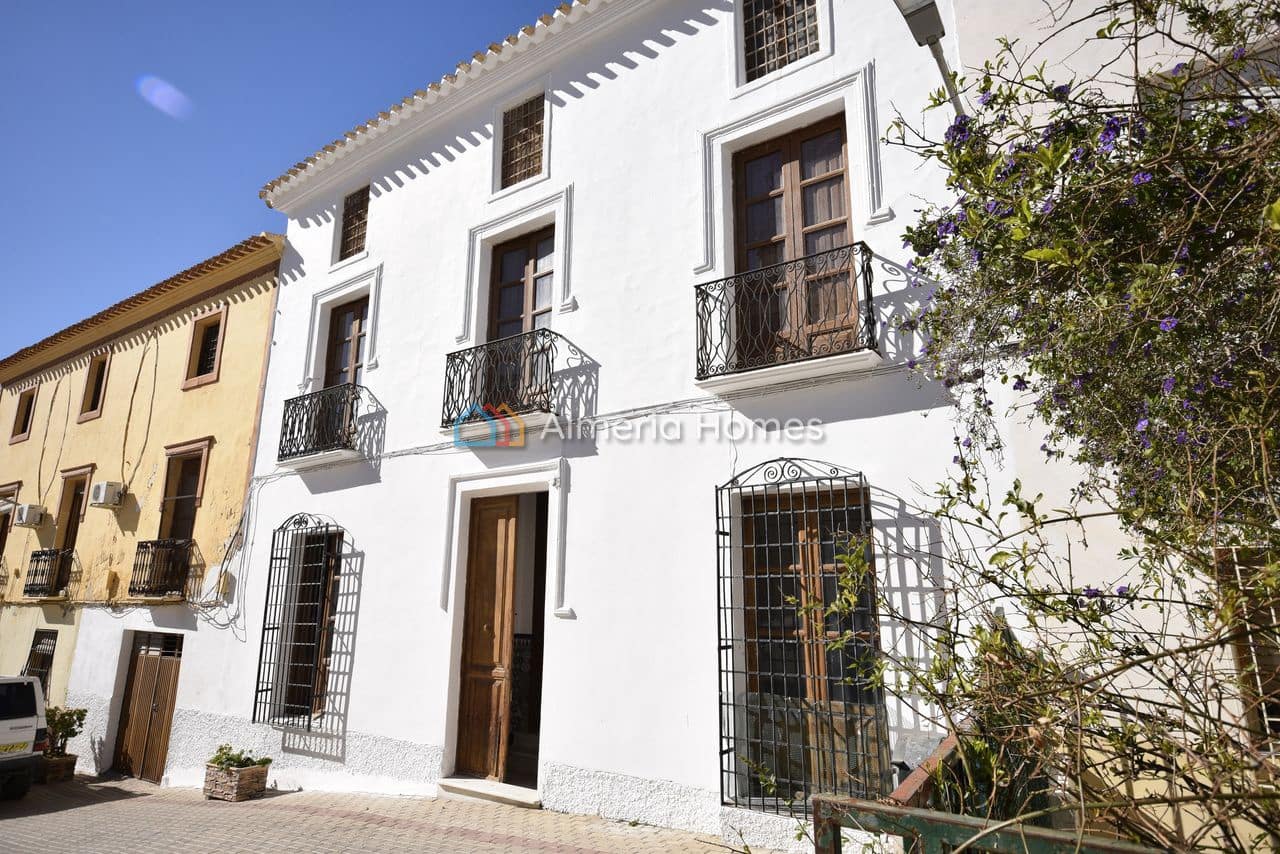 6 slaapkamer Huis te koop in Zurgena - € 149.995 (Ref: 9632643)