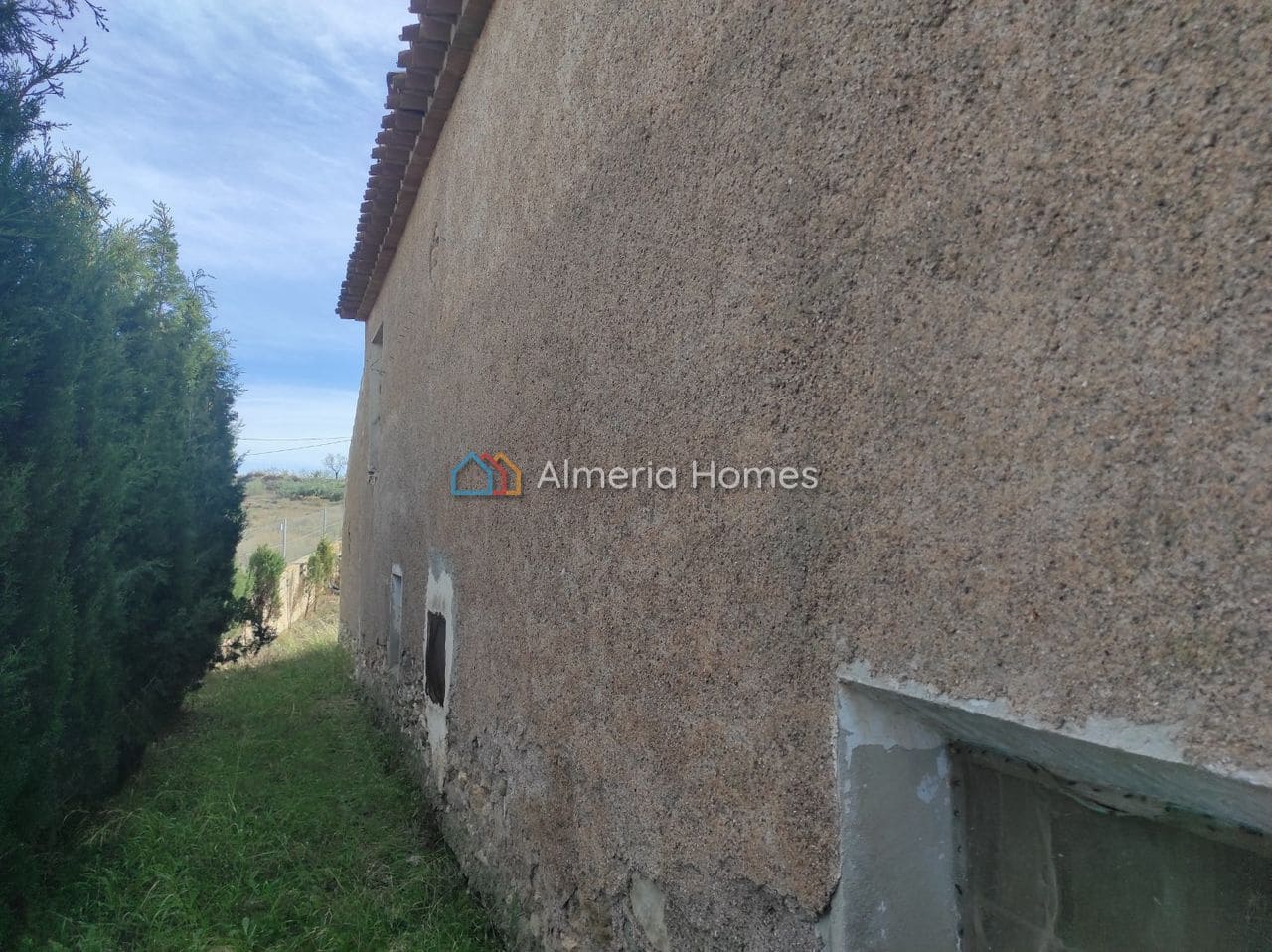 3 bedroom Finca/Country House for sale in Caniles - € 67,500 (Ref: 9632646)