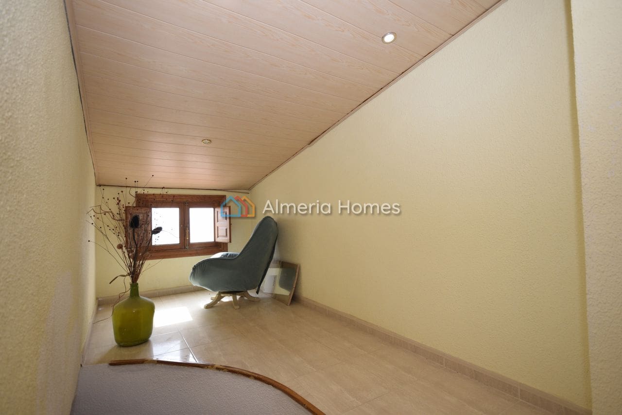 Chalet de 7 habitaciones en Albox en venta con garaje - 450.000 € (Ref: 9642189)