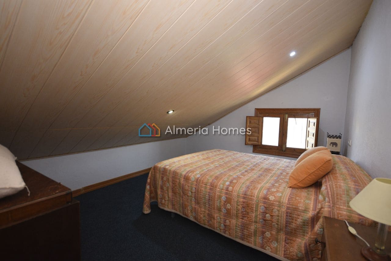 Chalet de 7 habitaciones en Albox en venta con garaje - 450.000 € (Ref: 9642189)