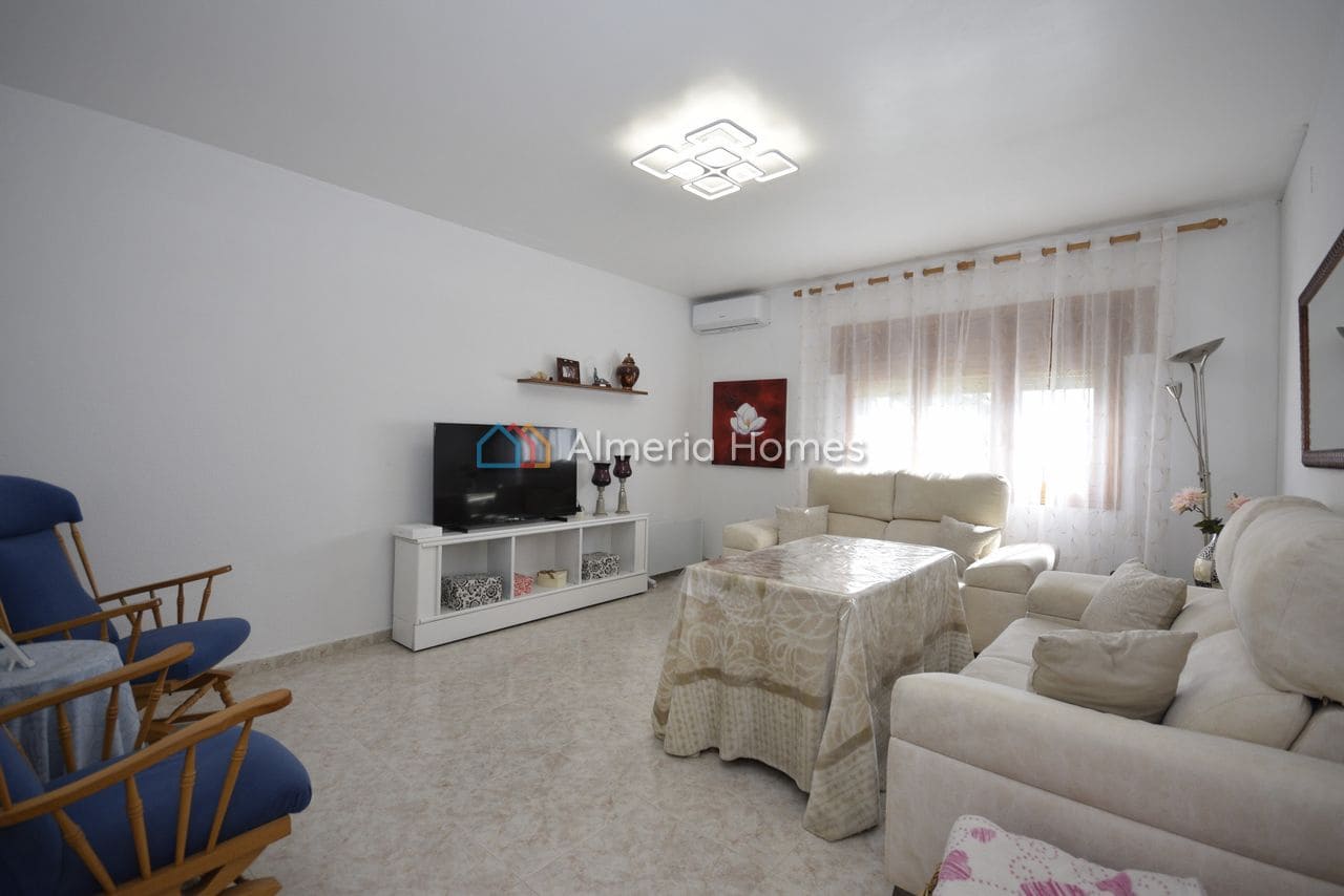 Chalet de 7 habitaciones en Albox en venta con garaje - 450.000 € (Ref: 9642189)