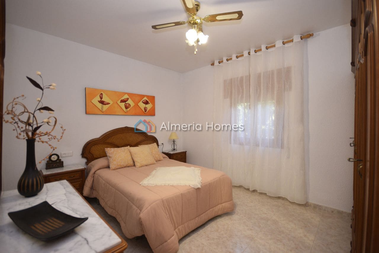 Chalet de 7 habitaciones en Albox en venta con garaje - 450.000 € (Ref: 9642189)