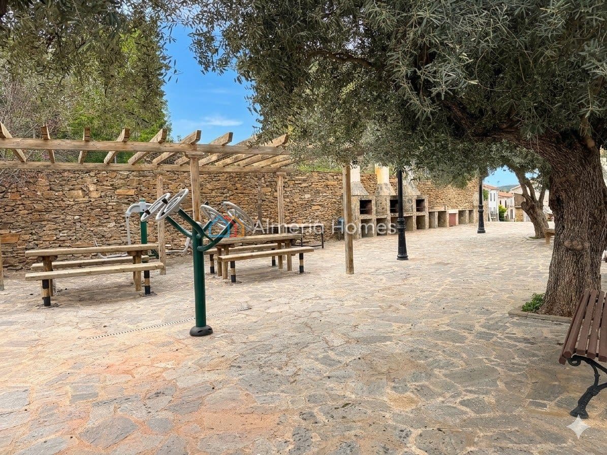 3 bedroom Finca/Country House for sale in Macael - € 95,000 (Ref: 9650614)